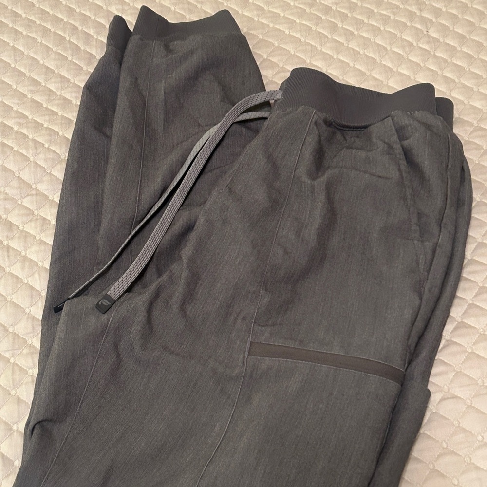 Fabletics Women High Rise On-Call Scrub Charcoal Jogger Pants